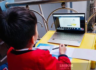 NGÀY ĐẦU TIÊN HỌC SINH NHIỀU TỈNH THÀNH HỌC TRỰC TUYẾN SAU NGHỈ TẾT